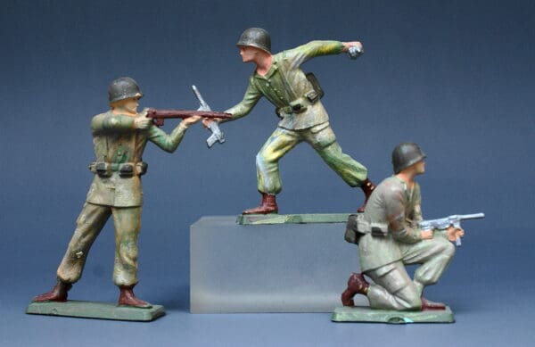 Starlux (France) 54mm U.S. Marines in WW2 Camo Uniform [Lot #1]