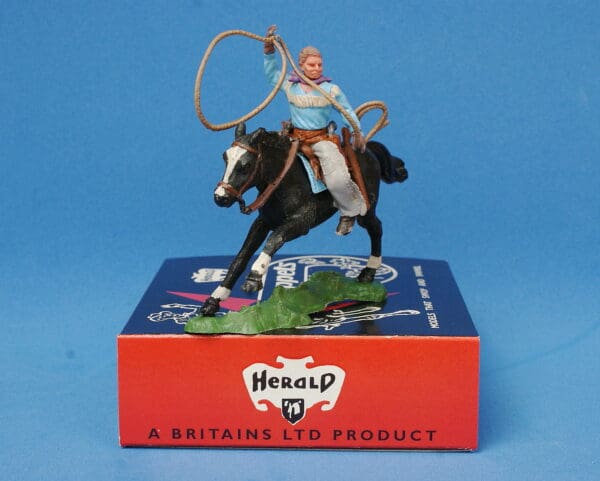 Herald Swoppet Mounted Cowboy with Lasso (LIGHT BLUE Torso) - Image 3