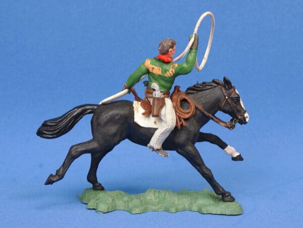Herald Swoppet Mounted Cowboy with Lasso (GREEN Torso) - Image 4