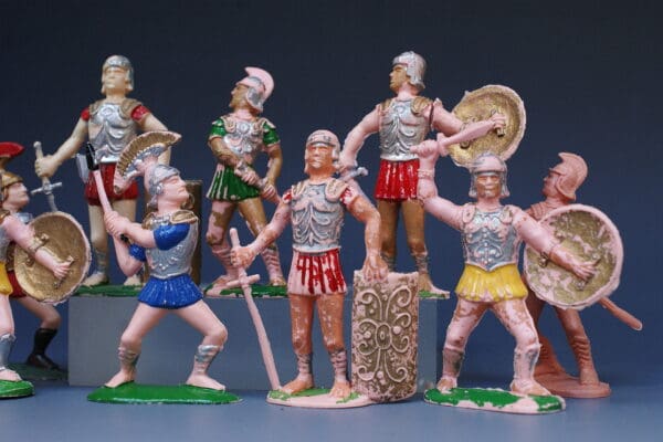 Charbens Roman Soldiers - Good Group of 8 Figures - Image 3