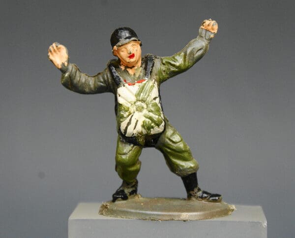 Unknown 50mm WW2 German Parachutist