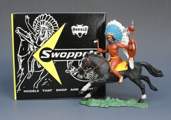 Herald Swoppet Indian Chief with Spear, Mounted (BLUE Headdress)