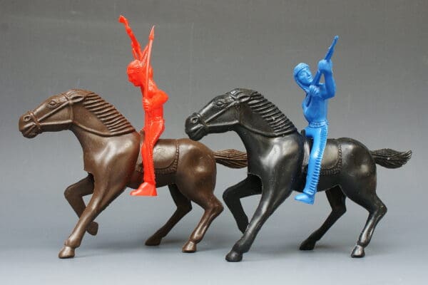 Payton Large Scale 4" Mounted Indians