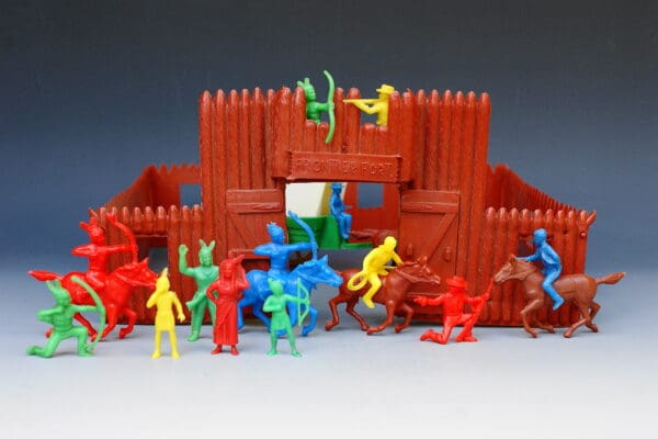 Poplar Plastics Pioneer Frontier Fort Set