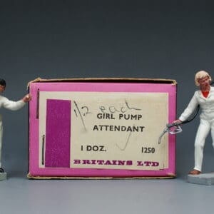 Britains Garage Personnel - Girl Attendants Plus Trade Box