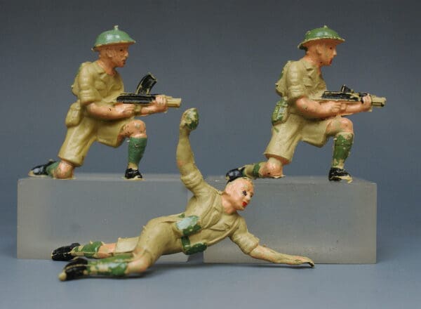 Cherilea 60mm British 8th Army - LIGHTER GREEN Helmets
