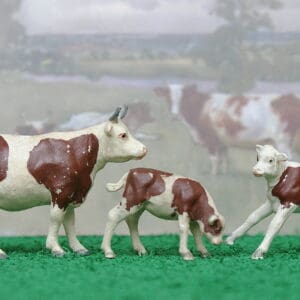 Herald Ayrshire Standing Cow & Calves - Loose Set
