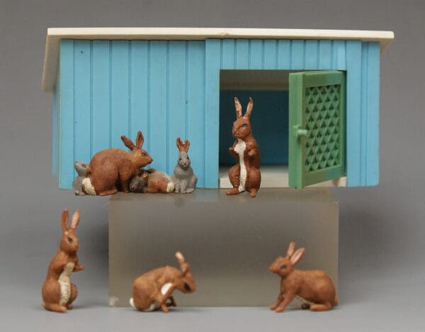 Britains Livestock Buildings: Rabbit Hutch with Brown Rabbits