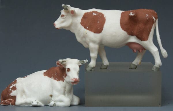 Britains Farm Cows Standing and Lying - Later Cocoa Markings