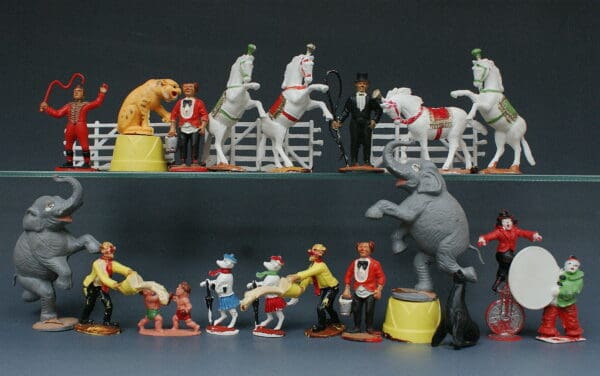 Charbens Circus Display Set (Manhattan)