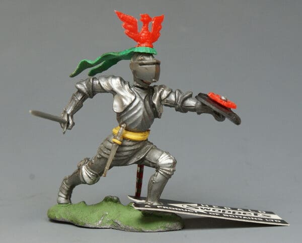 Swoppet C15th Knight Attacking with Sword (RED Phoenix Crest)
