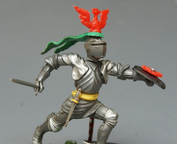 Swoppet C15th Knight Attacking with Sword (RED Phoenix Crest) - Image 3