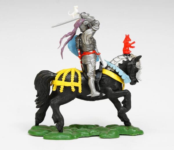 Swoppet C15th Mounted Knight Attacking - YELLOW Caparison - Image 2