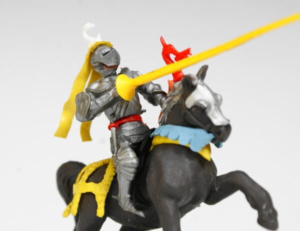 Swoppet C15th Knight Defending - YELLOW Lance - Image 3