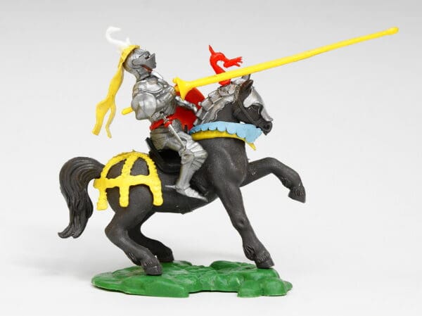 Swoppet C15th Knight Defending - YELLOW Lance - Image 2