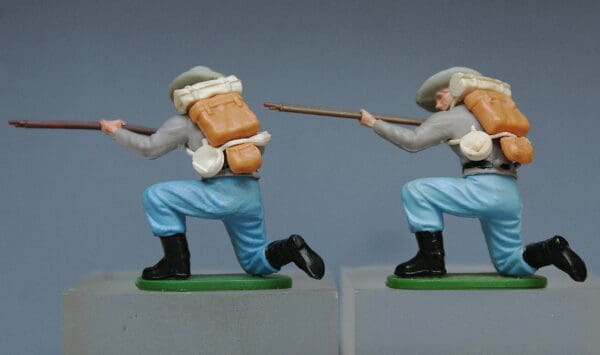 Britains "Eyes Right" Confederates Firing Kneeling - Image 2