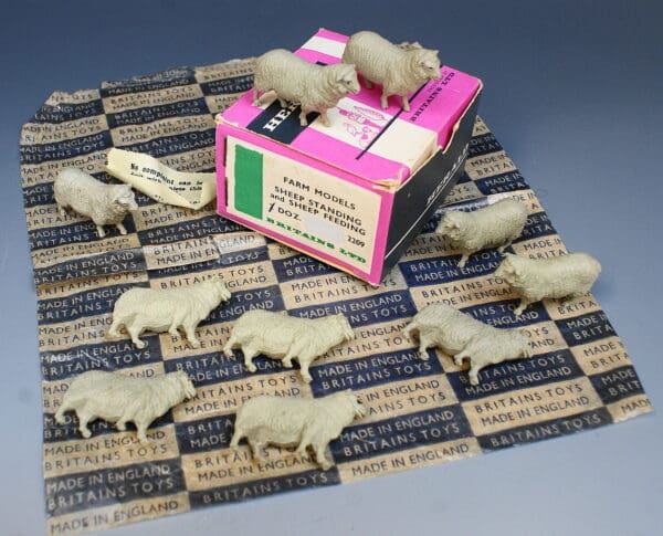 Britains Farm Models Sheep Standing & Sheep Feeding Trade Box