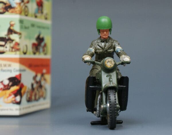 Britains Triumph Motorcycle Dispatch Rider - Image 4