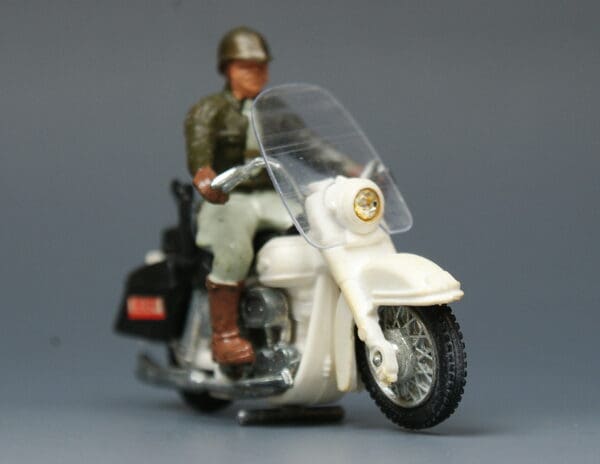 Britains Harley-Davison Motorcycle U.S. Sheriff 'Chips' - Image 3