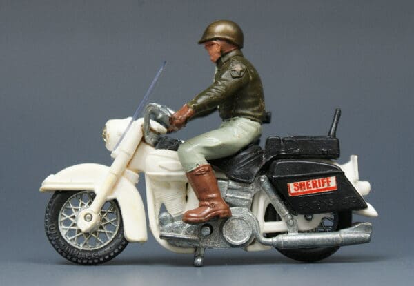 Britains Harley-Davison Motorcycle U.S. Sheriff 'Chips' - Image 2