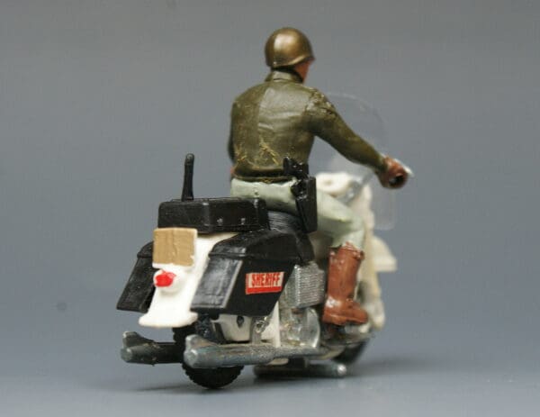 Britains Harley-Davison Motorcycle U.S. Sheriff 'Chips' - Image 4