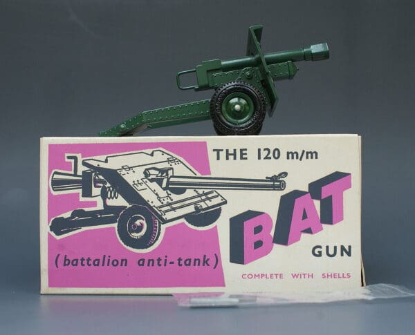 Britains 25-Pounder Gun in B.A.T. Gun Box - Image 2