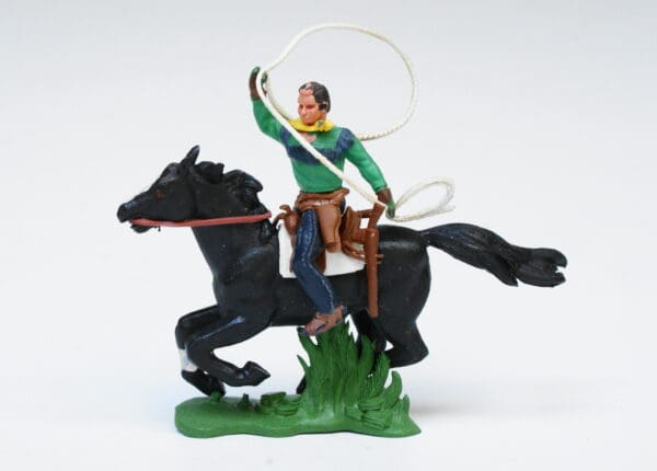 Swoppet Cowboy Throwing Lasso Mounted (2nd Series Horse) - Image 2