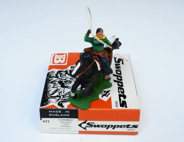 Swoppet Cowboy Throwing Lasso Mounted (2nd Series Horse)