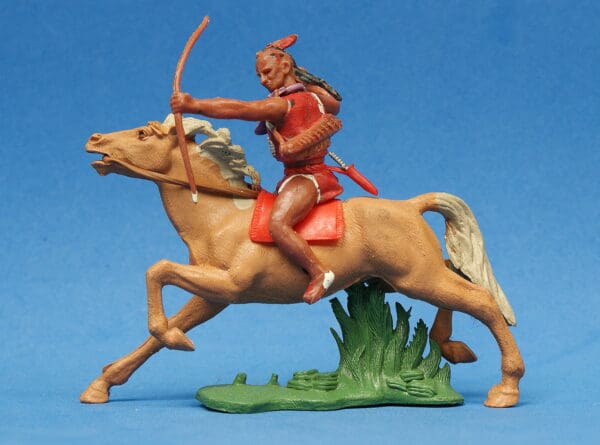 Swoppet Indian Brave with Bow Mounted (2nd Series Horse) - Image 3