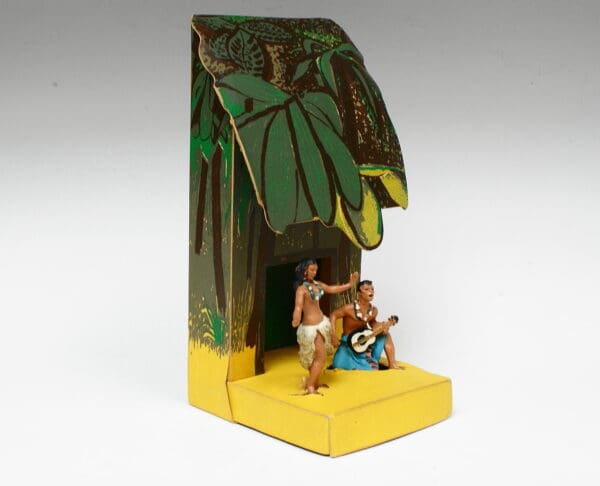 Herald Hawaiian Dancers Display House - Image 3