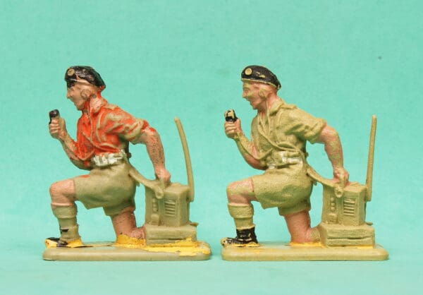 Crescent British 8th Army Toy Soldiers with RED Painted Shirts - Image 5