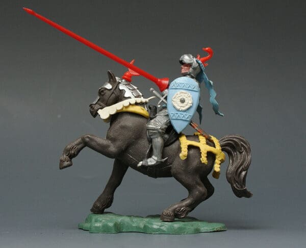 Britains Swoppet Mounted C15th Century Knight Defending - Image 3