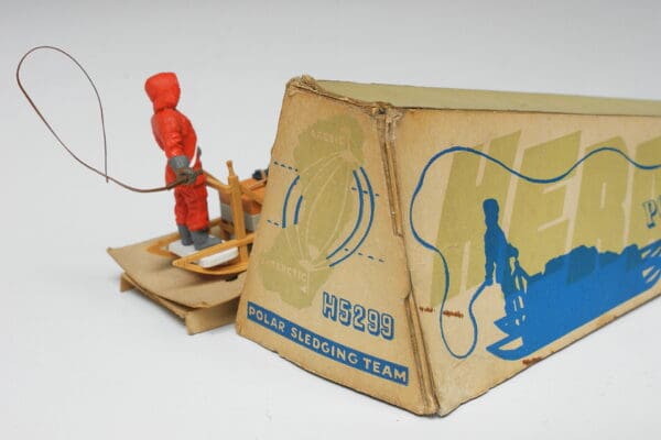 Herald Models Polar Sledge Team - Boxed! - Image 4