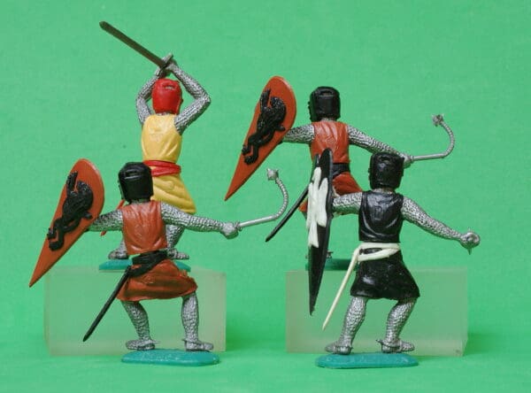 Timpo Swoppet Medieval Knights on Foot (Pot Helmets) - Image 2