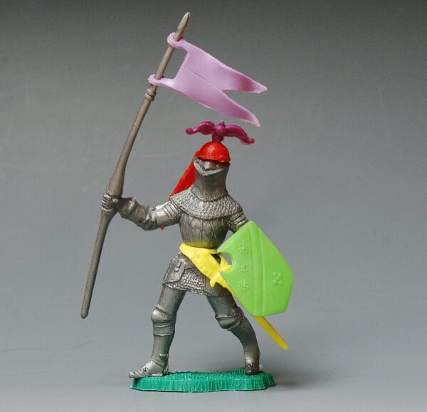 Lone Star 'Harvey Series' Swoppet Knight with Standard - Rare!