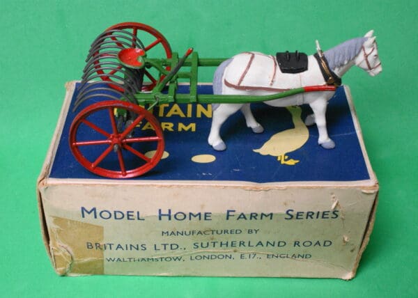 Britains Home Farm Rake with Plastic Horse - Boxed - Image 4