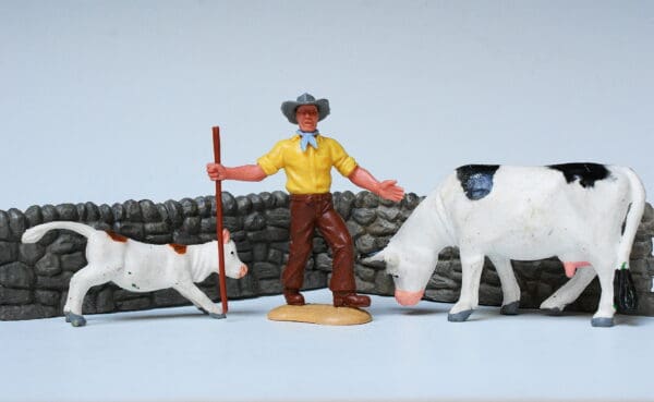 Timpo Swoppet Farm Series Farmer, Cow & Calf (Late Issue) - Image 3