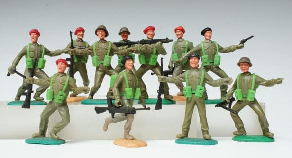 Timpo Swoppet British Khaki Airborne, Armoured & Infantry - Image 5
