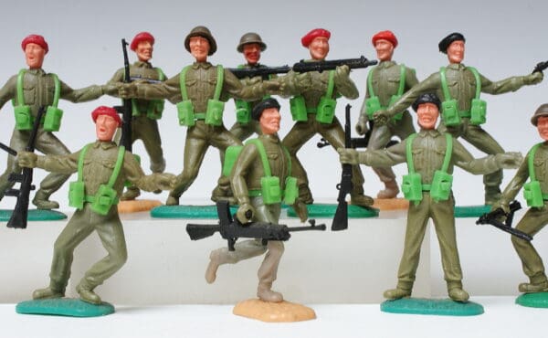 Timpo Swoppet British Khaki Airborne, Armoured & Infantry - Image 3