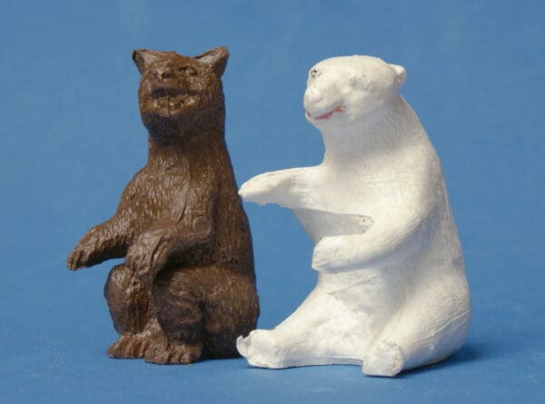 Taylor & Sons Zoo Series - Brown Bear & Polar Bear, Sitting - Image 3