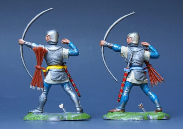Swoppet C15th Knight Long-bowmen - Pair of LATE Issue Figures - Image 2