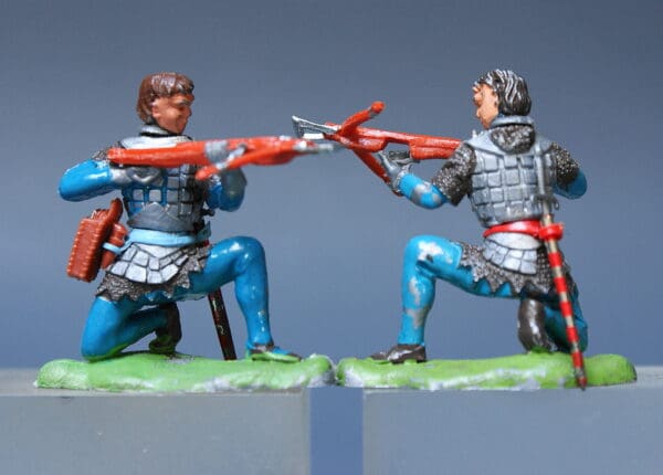 Swoppet C15th Knight Cross-bowmen - Pair of LATE Issue Figures