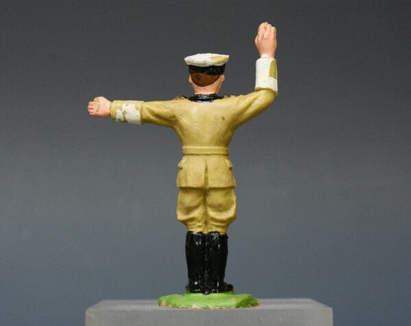 Kentoys AA Patrolman on Traffic Duty - Super Condition! - Image 2