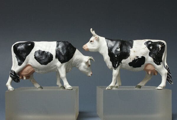 Herald Farm Black-and-White Cows (SMOOTH Plastic)