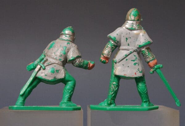 Lone Star Medieval Soldiers for Siege Weapons - LIGHT GREY Tunics - Image 2