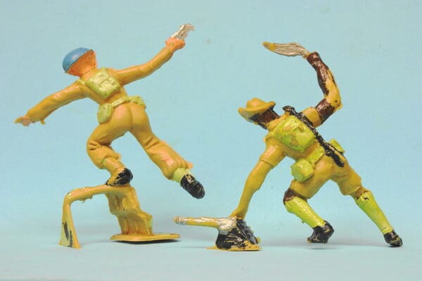 Cherilea Pair of 70mm United Nations Troops - Image 2