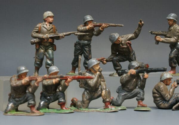 Timpo US Army Infantry - 11 Figures - Image 2