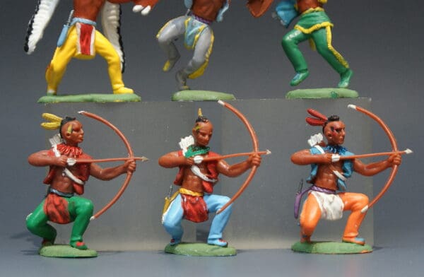 Britains 'Swoppet' Indians - Group of 6 (Manhattan) - Image 3