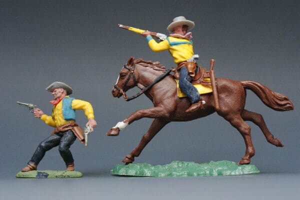Britains Swoppet Cowboys - Mounted & On Foot (Manhattan)