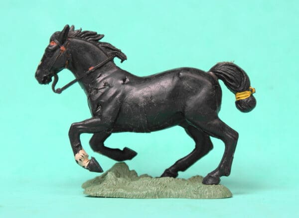 ECW Roundhead Officer - Spare Horse Only (SMOOTH Plastic)